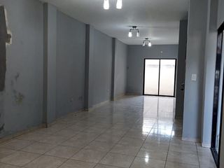 Foto 4 de Vendo casa con garaje ubicada al sur de Guayaquil