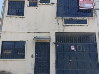 Foto 1 de Vendo casa con garaje ubicada al sur de Guayaquil