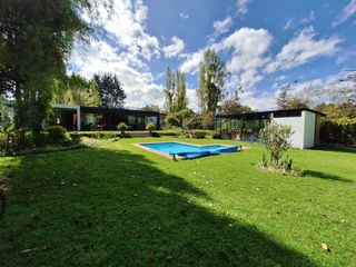 Foto 2 de Casa 225 m2 + Terreno 4.555 M2 + Piscina. (Sector Checa)