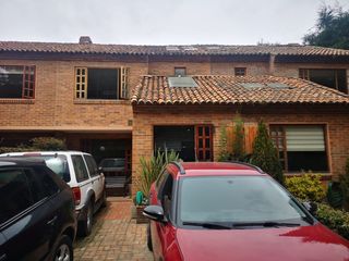 Foto 1 de Venta Hermosa y amplia casa, con parque y rio!