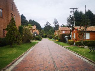 Foto 3 de Venta Hermosa y amplia casa, con parque y rio!