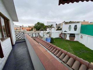 Alquiler de Casa en San Borja con jardín y piscina