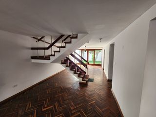 Foto 1 de Vendo Casa Muy Bien Ubicada en Pueblo Libre