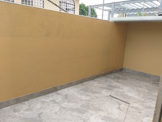 Foto 5 de Alquilo local comercial en La Garzota