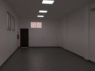 Foto 4 de Alquilo local comercial en La Garzota