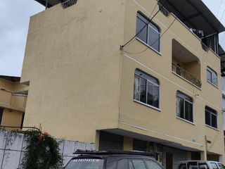 Foto 1 de Vendo Casa rentera de 540M2: 5 departamentos y un local comercial, Conocoto, barrio Hospitalaria, Valle De Los Chillos