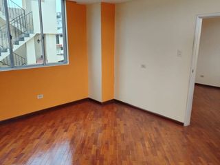 Foto 12 de Vendo Casa rentera de 540M2: 5 departamentos y un local comercial, Conocoto, barrio Hospitalaria, Valle De Los Chillos