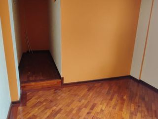Foto 4 de Vendo Casa rentera de 540M2: 5 departamentos y un local comercial, Conocoto, barrio Hospitalaria, Valle De Los Chillos
