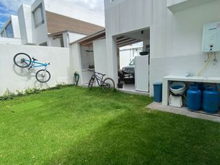 Se renta Bella casa moderna con vista, Tumbaco, La Ceramica 2