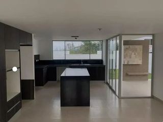 Se renta Bella casa moderna con vista, Tumbaco, La Ceramica 2