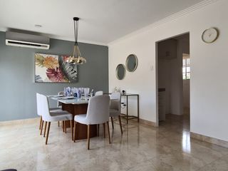 Foto 8 de Venta de Casa en Urb. Casa Laguna, Aurora, Cerca del C.C Riocentro El Dorado