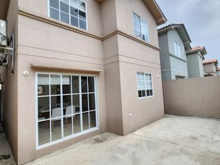 Foto 14 de Venta de Casa en Urb. Casa Laguna, Aurora, Cerca del C.C Riocentro El Dorado