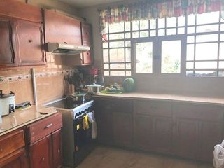 Foto 8 de Casa en venta Calle Escultor Ayabaca y Vega Muñoz centro de Cuenca
