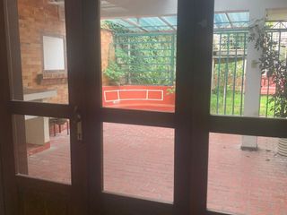 Foto 3 de VENDO casa hermosa estilo colonial MONTESERRIN Academia Cotopaxi