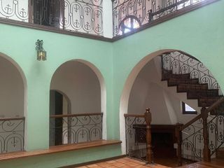 Foto 1 de VENDO casa hermosa estilo colonial MONTESERRIN Academia Cotopaxi