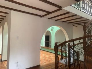 Foto 6 de VENDO casa hermosa estilo colonial MONTESERRIN Academia Cotopaxi