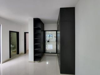 Foto 4 de VENTA DE CASA EN URB. PLAZA ASTURIA POR LA VIA QUTO