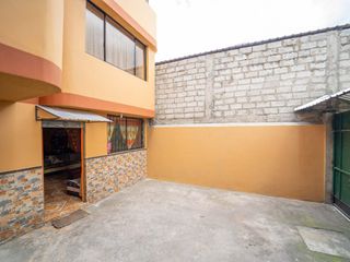 Foto 16 de LA ECUATORIANA CASA DE VENTA 280m 2 DEPARTAMENTOS