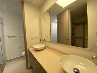 alquiler casa en la hacienda el castillo moderna de 2 pisos