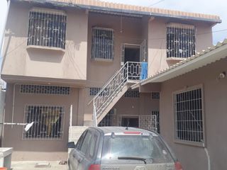 Foto 2 de Casa Rentera de venta en Barrio Puerto Nuevo. La Libertad, Santa Elena