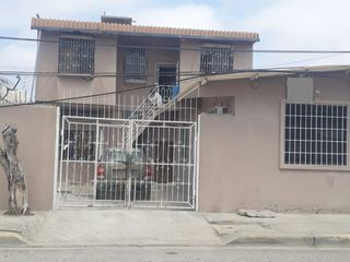 Casa Rentera de venta en Barrio Puerto Nuevo. La Libertad, Santa Elena