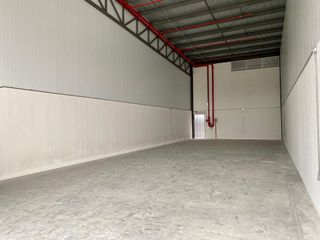 Foto 7 de En alquiler estrategica y moderna bodega en Complejo Almax 3, Vía a Samborondón