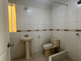 DUPLEX DE 4DORMITORIOS CON AMPLIA TERRAZA Y LINDA VISTA EN BUENA ZONA DE PUEBLO LIBRE