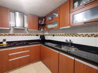 Venta apartamento de 136 m2 en Nicolás de Federman con estudio y depósito