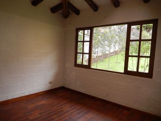Foto 20 de Alquiler de casa grande en Guápulo, para vivienda, oficinas o usos varios.