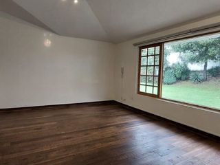 Foto 24 de Alquiler de casa grande en Guápulo, para vivienda, oficinas o usos varios.
