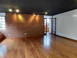 Foto 4 de Alquiler de casa grande en Guápulo, para vivienda, oficinas o usos varios.