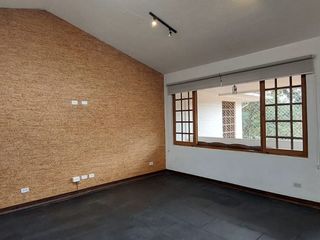 Foto 23 de Alquiler de casa grande en Guápulo, para vivienda, oficinas o usos varios.