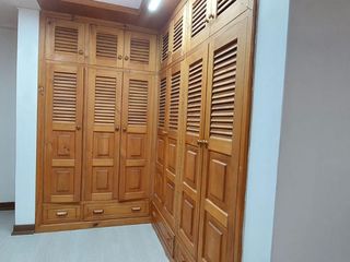 Foto 7 de Alquiler de casa grande en Guápulo, para vivienda, oficinas o usos varios.