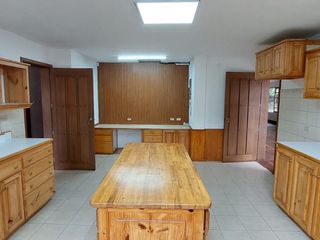 Foto 42 de Alquiler de casa grande en Guápulo, para vivienda, oficinas o usos varios.