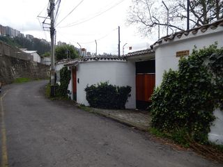 Foto 54 de Alquiler de casa grande en Guápulo, para vivienda, oficinas o usos varios.