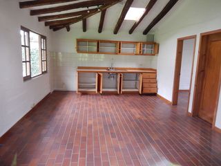 Foto 18 de Alquiler de casa grande en Guápulo, para vivienda, oficinas o usos varios.