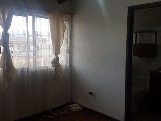 Casa de venta de 600m2 en urbanización en el Valle de los Chillos