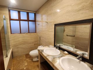 Foto 6 de Vendo preciosa casa con piscina y amplio jardín en Rinconada baja - La Molina
