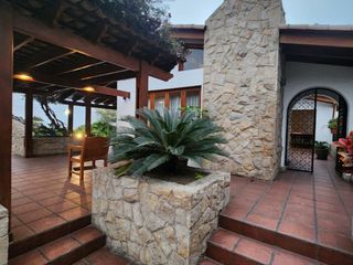 Foto 12 de Vendo preciosa casa con piscina y amplio jardín en Rinconada baja - La Molina