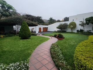 Foto 13 de Vendo preciosa casa con piscina y amplio jardín en Rinconada baja - La Molina
