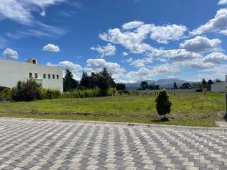 Terreno de venta de Puembo