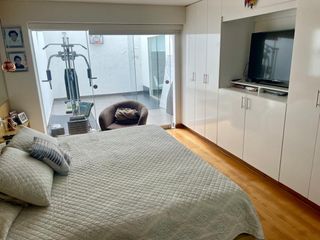 Foto 12 de Venta de exclusivo e impecable  dpto. en Reynaldo de Vivanco de 215m2