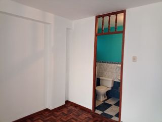 Casa en Urb. Santa Teresa de Ávila 4 pisos REMATE