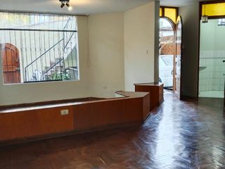 Foto 3 de Amplia propiedad de 3 dormitorios en Salamanca - venta