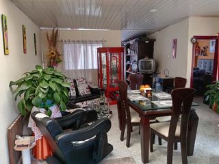 Foto 9 de CASA RENTANDO EN VENTA MOSQUERA, C/MARCA, COL