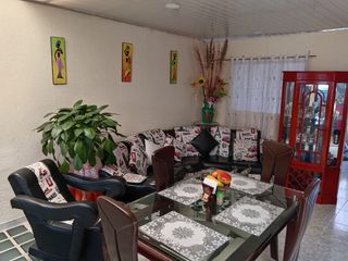 Foto 10 de CASA RENTANDO EN VENTA MOSQUERA, C/MARCA, COL