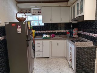 Foto 13 de CASA RENTANDO EN VENTA MOSQUERA, C/MARCA, COL