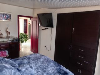 Foto 15 de CASA RENTANDO EN VENTA MOSQUERA, C/MARCA, COL