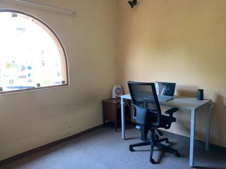Foto 9 de Venta Casa tipo Triplex en Av. Principal, Surquillo