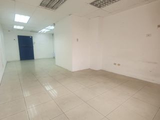 Foto 4 de En venta estratégica oficina en el Edificio Finec, centro de Guayaquil